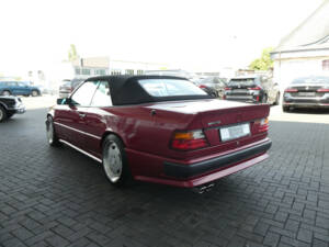 Image 6/25 of Mercedes-Benz 300 CE-24 3.4 AMG (1994)