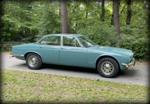 Bild 21/28 von Jaguar XJ 6 4.2 (1974)