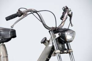 Image 32/50 of Oemmeci DUMMY (1978)