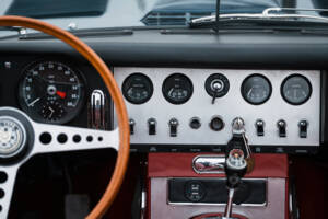 Image 6/21 of Jaguar E-Type 3.8 Flat Floor (1961)