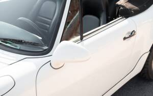 Image 13/48 of Porsche 911 Carrera 4 (1992)