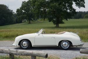 Immagine 2/49 di RCH Replicar Hellas 356 Speedster Sport (1973)