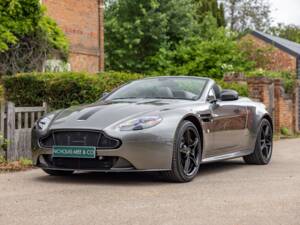 Afbeelding 21/75 van Aston Martin V12 Vantage AMR Roadster (2018)
