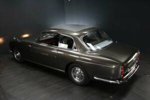 Image 36/50 de Bristol 411 Mk. I (1970)