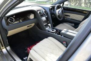 Immagine 50/50 di Bentley Flying Spur W12 (2015)