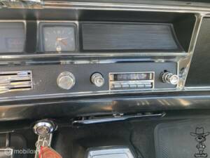 Image 21/50 of Pontiac Parisienne (1967)