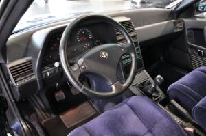 Image 16/26 of Alfa Romeo 164 2.0 Super V6 (1993)