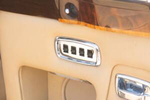 Image 15/50 de Rolls-Royce Corniche I (1981)