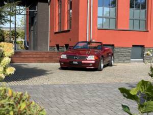 Image 26/34 de Mercedes-Benz 500 SL (1993)