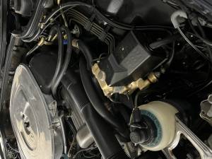 Immagine 5/8 di Mercedes-Benz 560 SEC (1990)