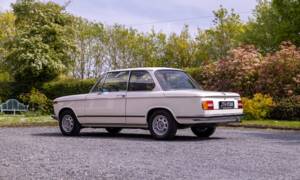 Imagen 2/50 de BMW 1802 (1975)