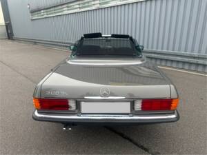 Image 8/10 of Mercedes-Benz 300 SL (1985)