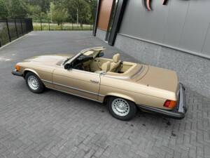 Obraz 2/50 pojazdu Mercedes-Benz 380 SL (1983)