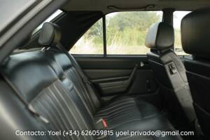 Image 27/41 of Mercedes-Benz 190 E 2.6 (1987)