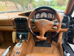 Image 14/30 of Porsche 911 Carrera 4 &quot;Millenium-Edition&quot; (2000)