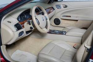 Image 19/20 of Jaguar XK (2010)