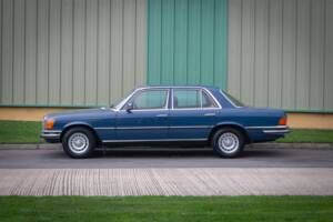 Immagine 3/31 di Mercedes-Benz 280 SE (1980)