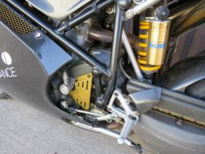 Bild 24/46 von Ducati 996 SPS (2000)