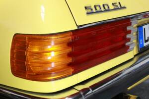 Image 22/50 of Mercedes-Benz 500 SL (1983)