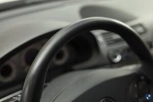 Image 24/72 of Mercedes-Benz E 55 AMG (2002)