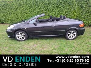 Bild 3/23 von Peugeot 307 CC 2.0i (2005)