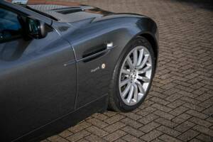 Image 30/39 of Aston Martin V12 Vanquish (2003)