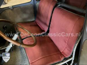 Image 2/4 of Citroën 2 CV (1958)