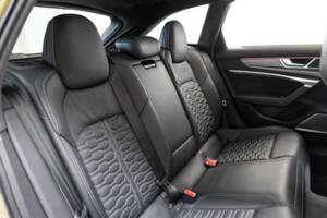 Image 32/40 of Audi RS6 Avant (2019)