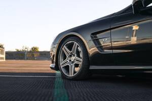 Image 16/33 de Mercedes-Benz SL 63 AMG (2012)