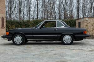 Afbeelding 11/50 van Mercedes-Benz 560 SL (1986)