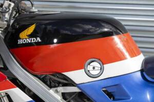 Bild 45/47 von Honda VFR 400 R (1988)