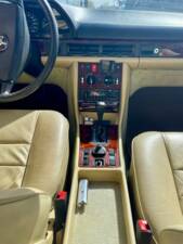 Bild 37/65 von Mercedes-Benz 380 SEC (1983)