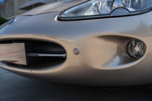 Image 29/91 de Jaguar XK8 4.0 (2000)