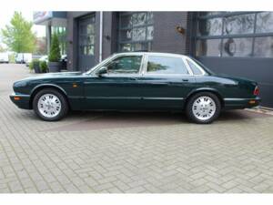 Bild 7/8 von Jaguar XJ6 3.2 Sovereign (1995)