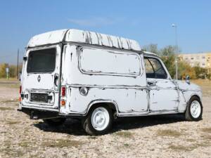 Imagen 6/8 de Renault R 4 F6 (1976)