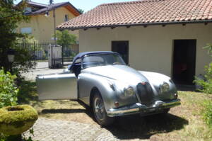 Image 2/16 of Jaguar XK 150 3.4 S OTS (1961)