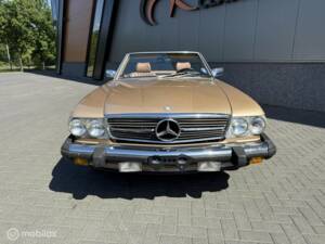 Immagine 3/41 di Mercedes-Benz 560 SL (1986)
