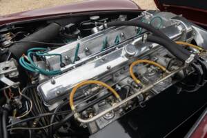 Image 11/50 de Aston Martin DB 5 Vantage (1965)
