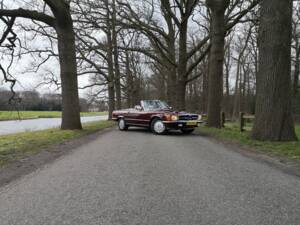 Image 34/38 de Mercedes-Benz 560 SL (1986)