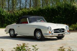 Afbeelding 3/50 van Mercedes-Benz 190 SL (1959)