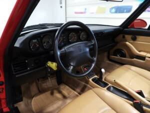 Image 8/15 of Porsche 911 Carrera (1995)