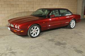 Image 3/32 de Jaguar XJR 4.0 (1999)