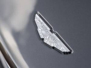 Bild 25/79 von Aston Martin DB 9 GT Volante (2017)