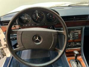 Imagen 11/17 de Mercedes-Benz 450 SEL (1980)