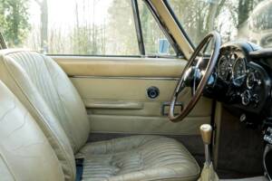 Immagine 29/36 di Aston Martin DB 6 Mk II (1970)