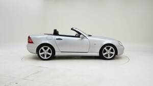 Image 9/15 de Mercedes-Benz SLK 230 Kompressor (1999)