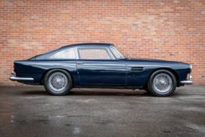 Image 3/64 of Aston Martin DB 4 (1962)