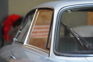 Image 19/28 de Alfa Romeo Giulia GT 1300 Junior (1970)