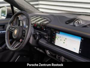 Obraz 23/33 pojazdu Porsche Cayenne Coupé Turbo S E-Hybrid (2026)