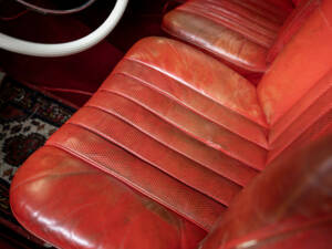 Image 31/33 of Mercedes-Benz 220 SE (1960)